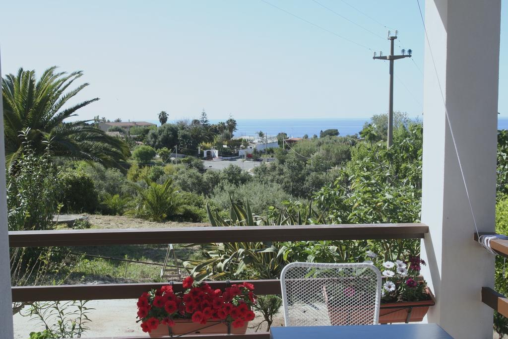 B&B A Casa Di Picci Санта-Доменика Экстерьер фото